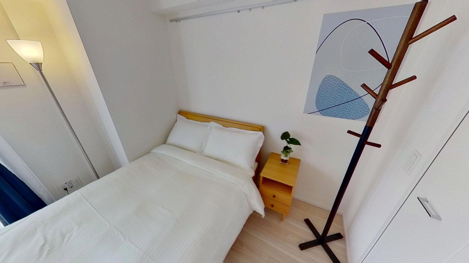 Room image 8