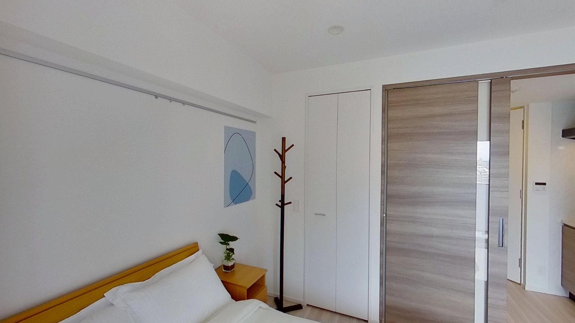 Room image 10