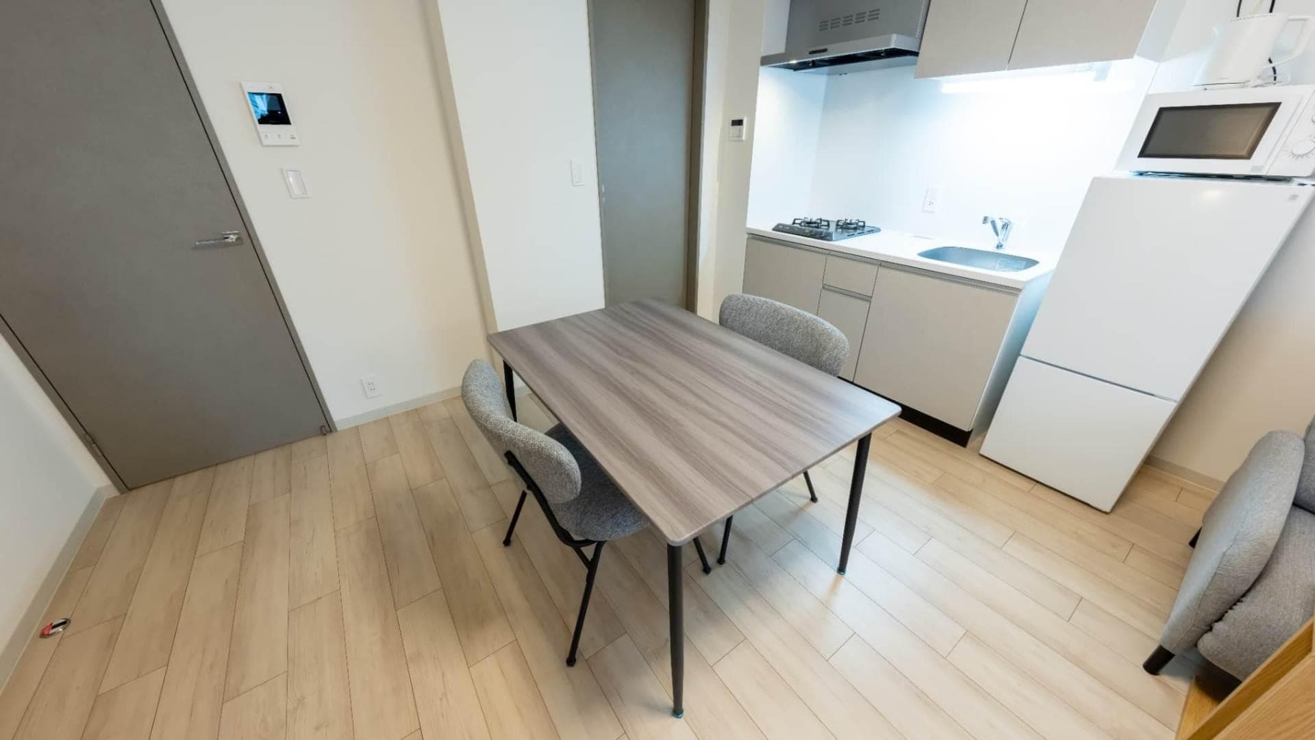 Room image 11