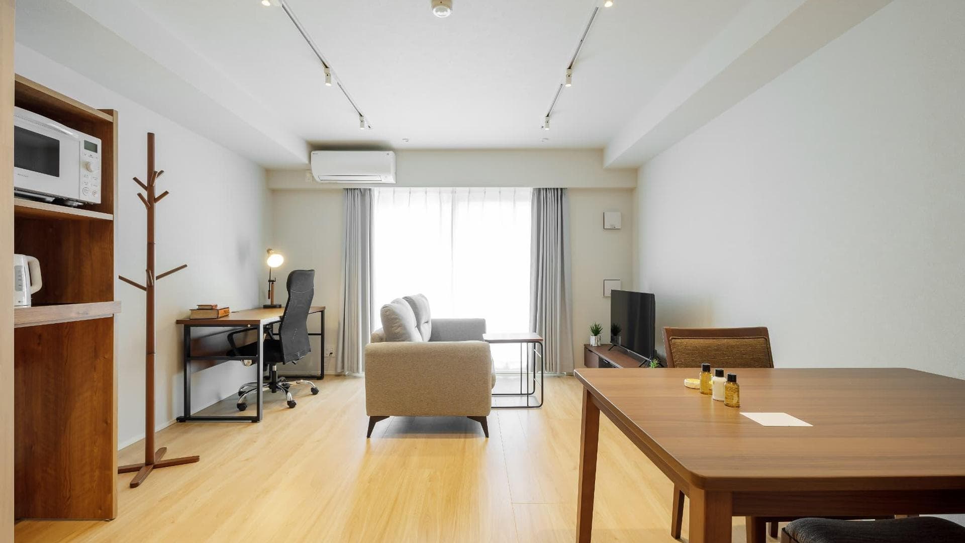 Main interior of Setagaya Kamiuma