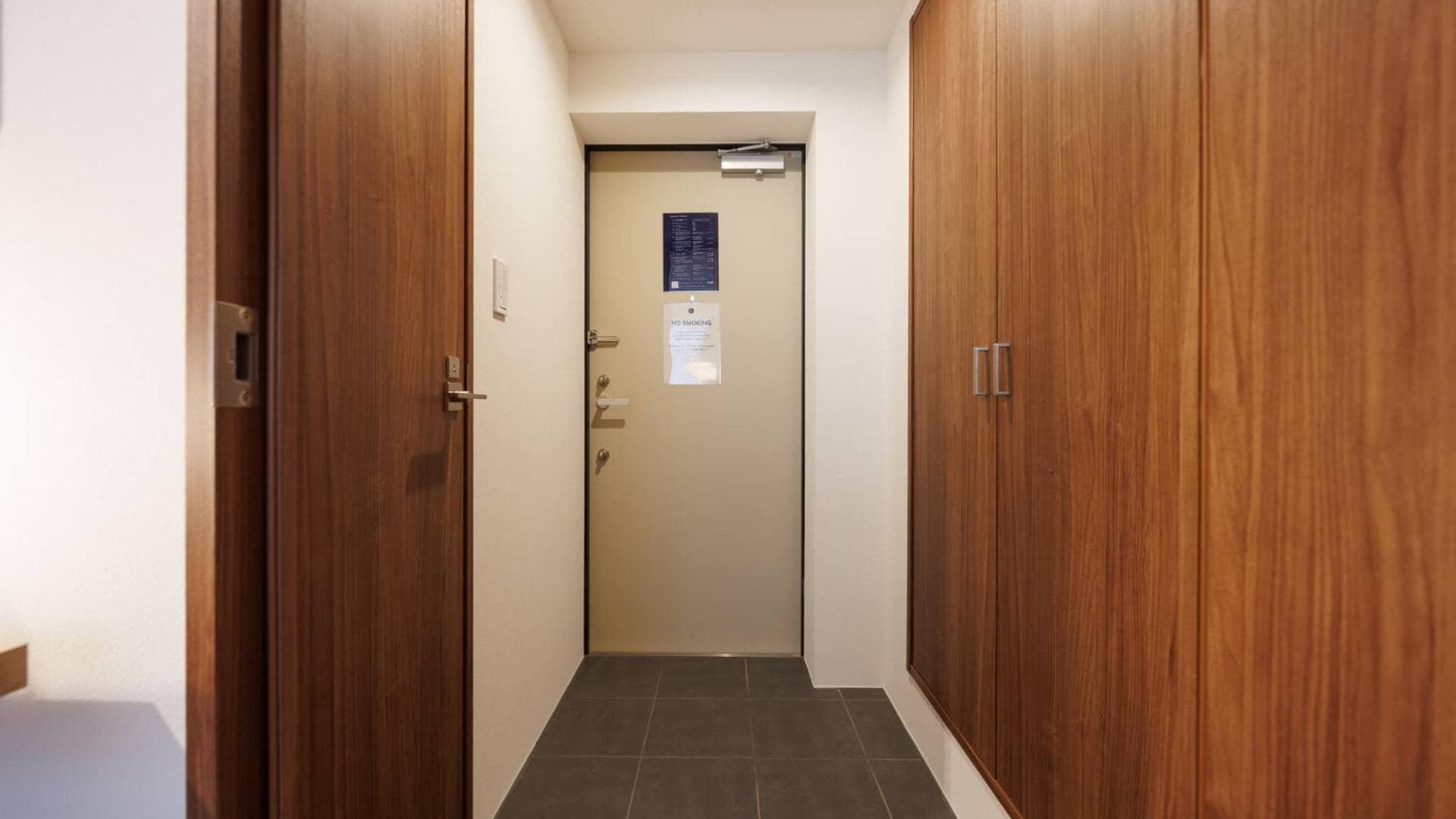 Room image 16