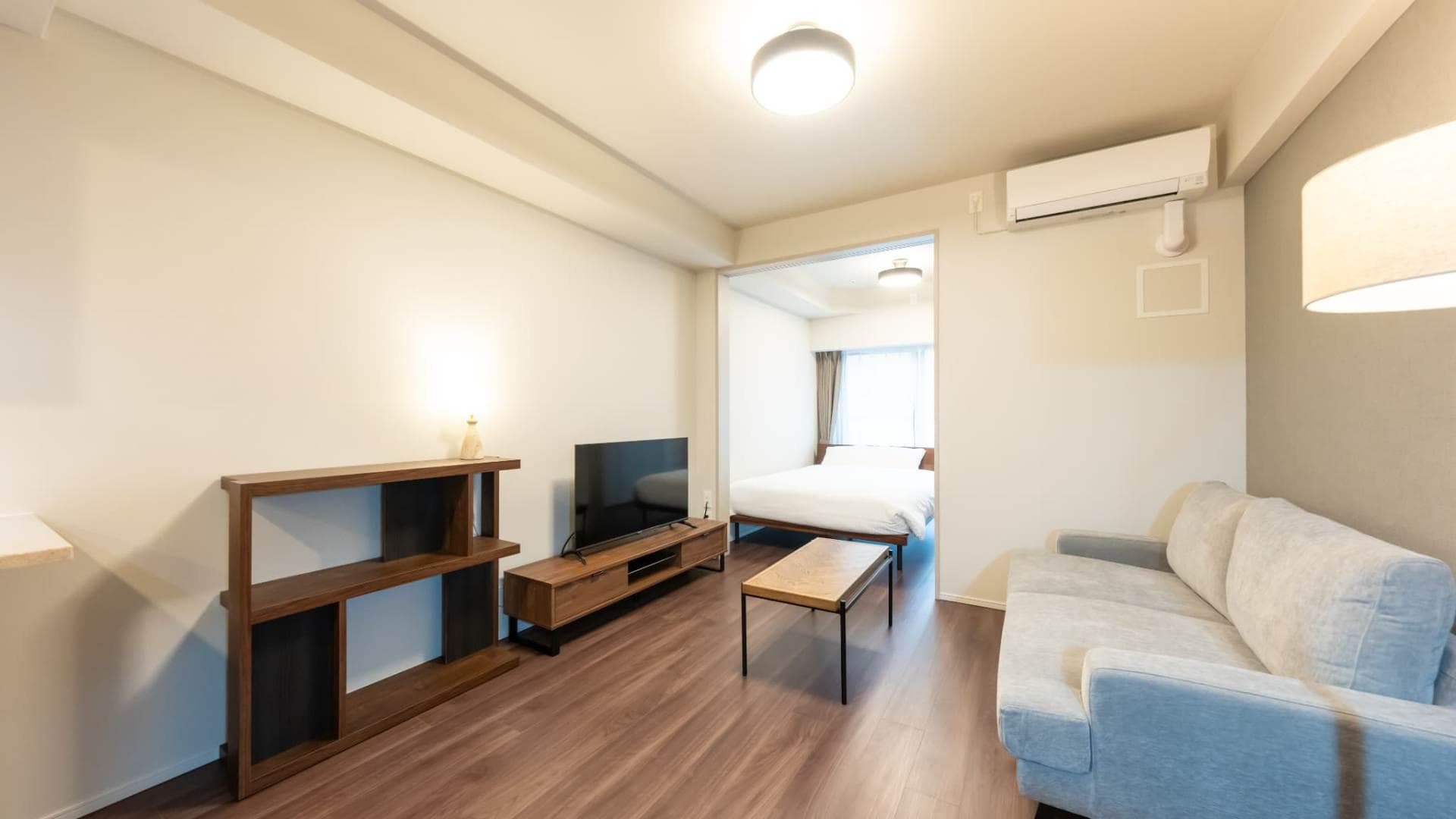 Main interior of Shibuya Hatsudai