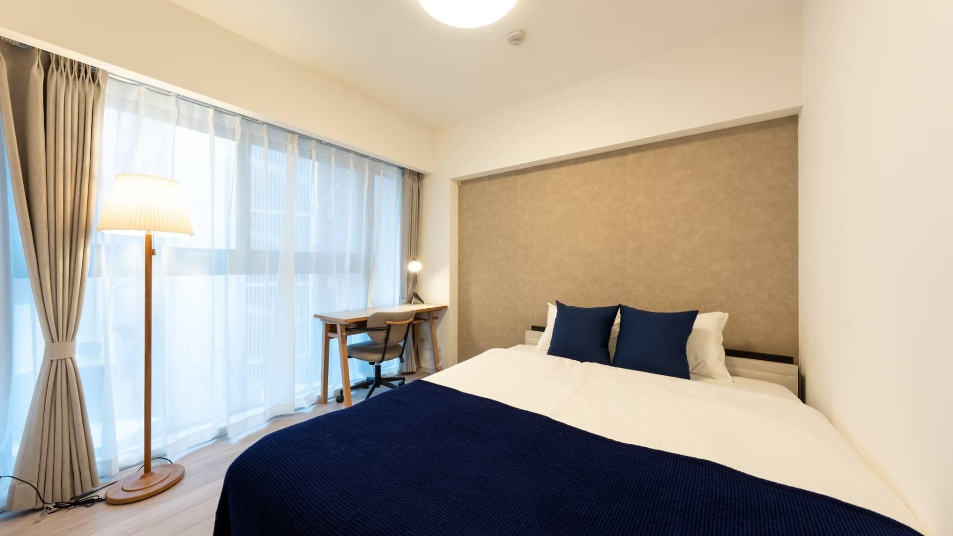 Room image 9