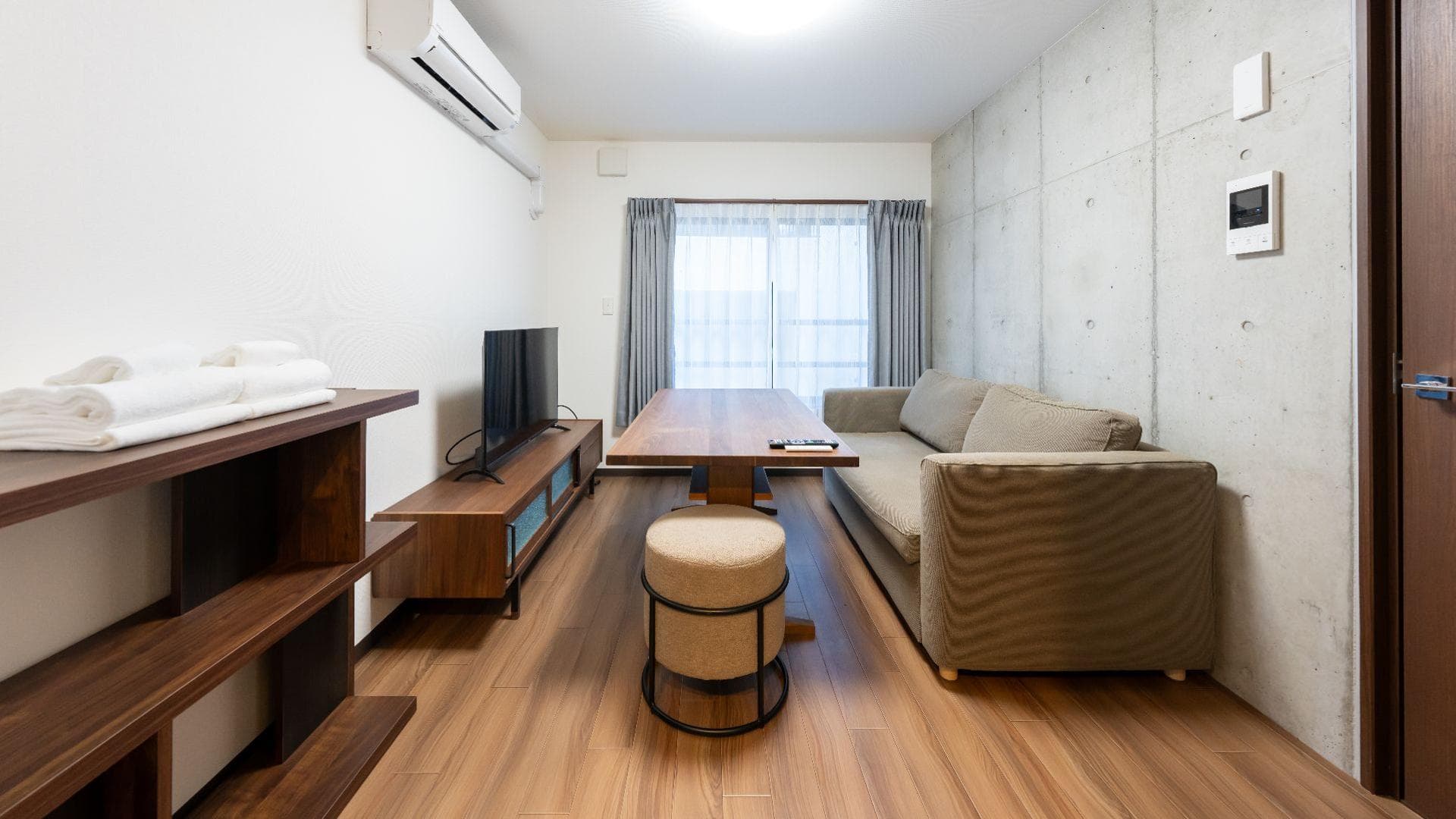 Main interior of Shinjuku Kawadacho