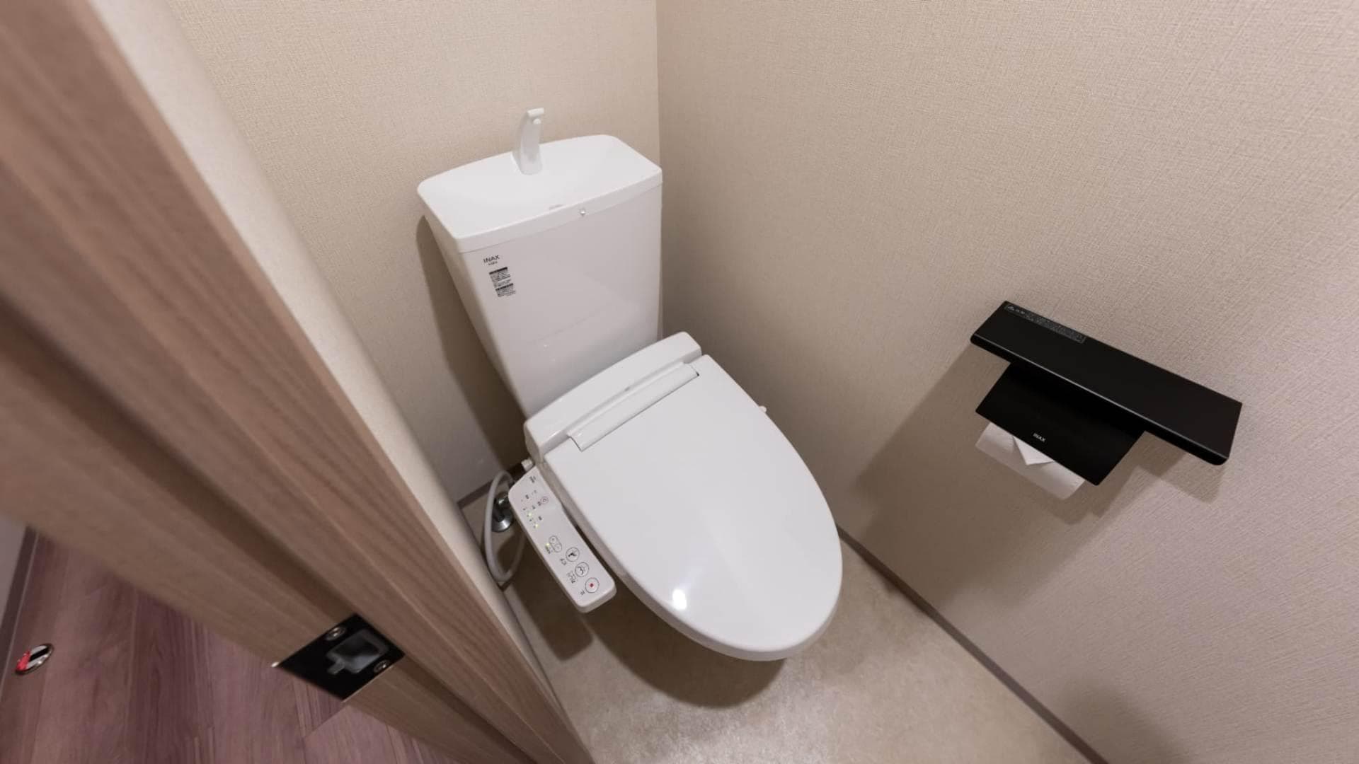 Room image 13