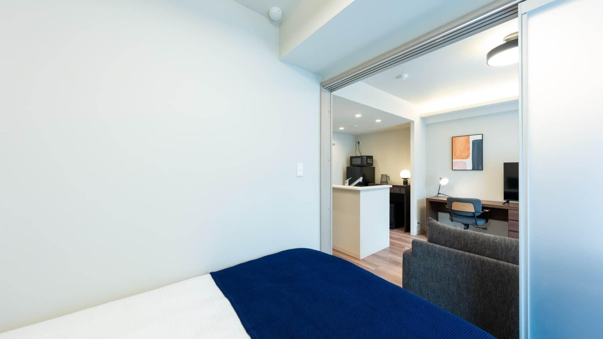 Room image 10