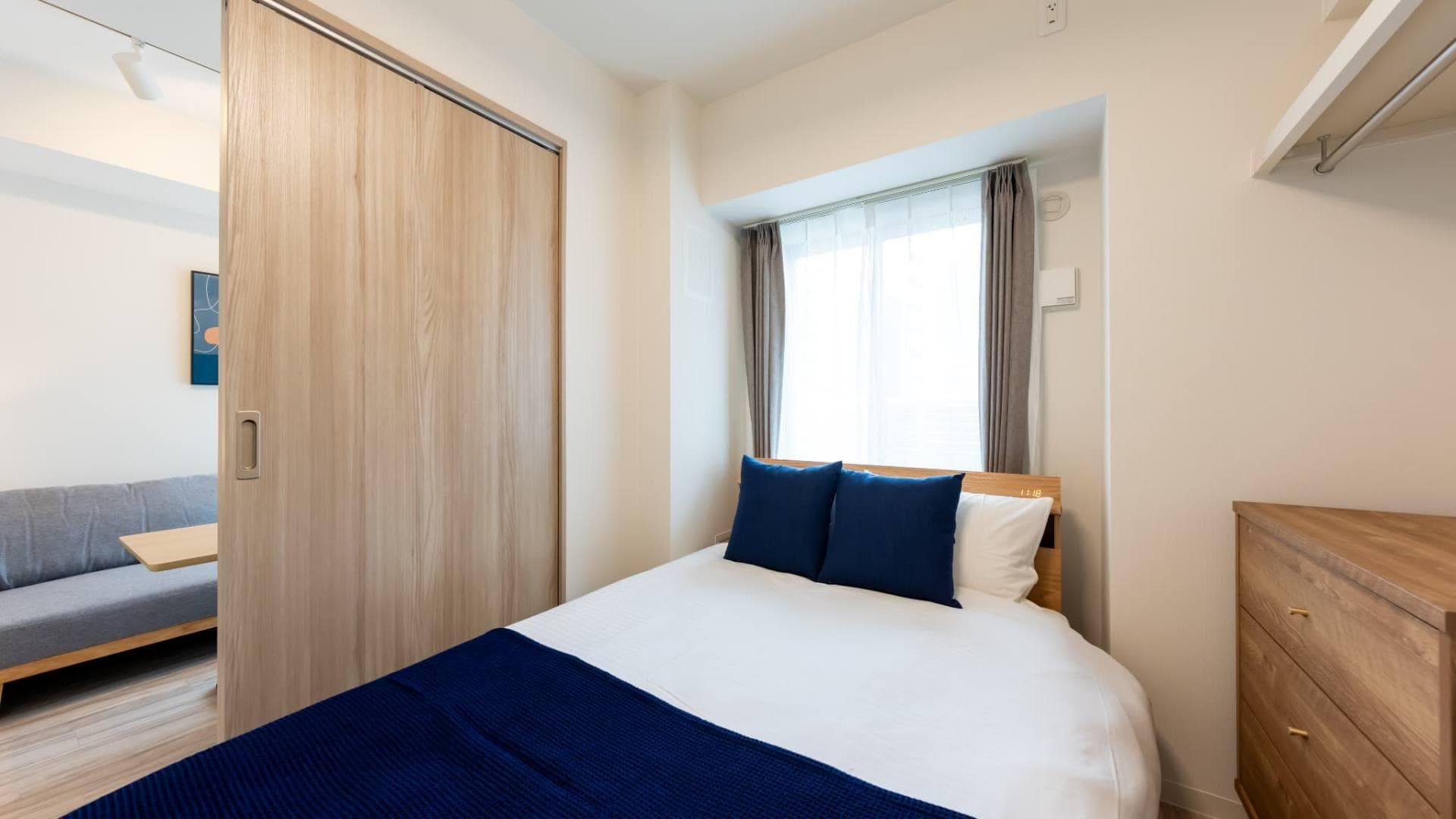 Room image 9