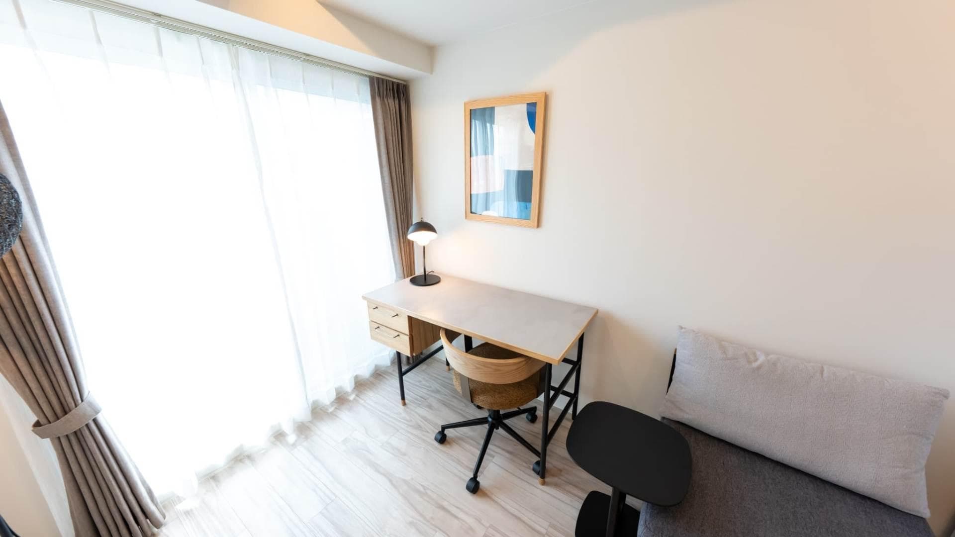 Room image 12