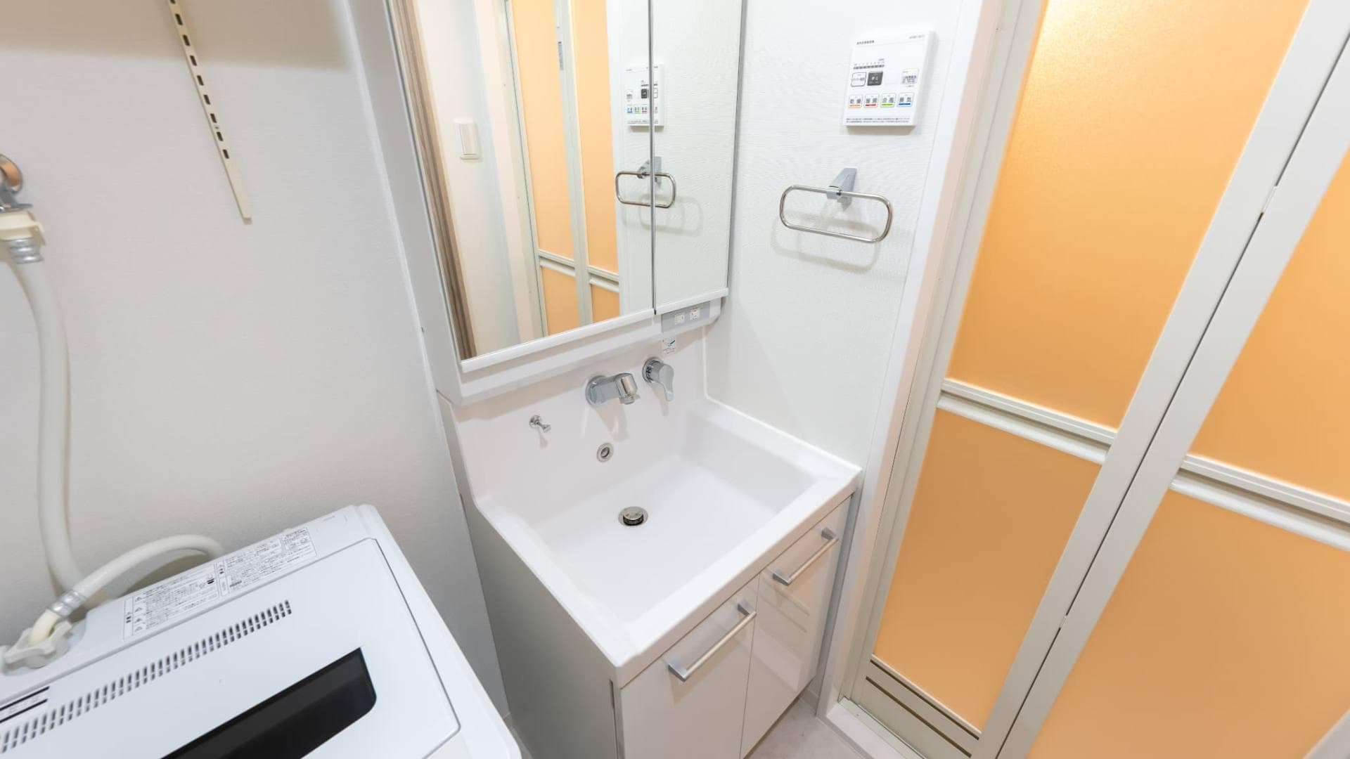 Room image 14