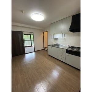 Room image 15