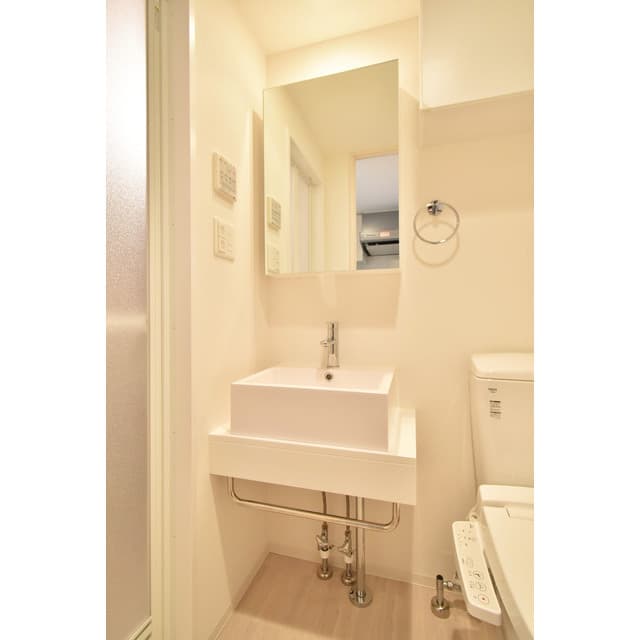 Room image 12