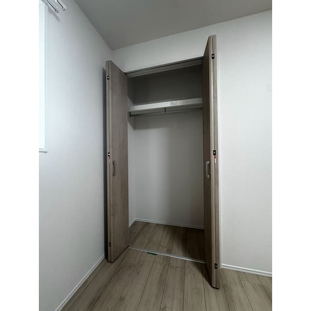 Room image 14