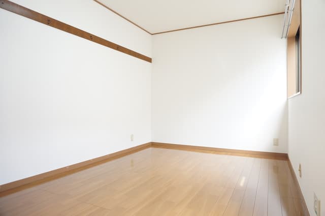 Room image 15