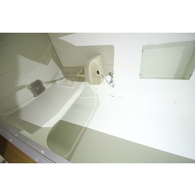 Room image 10