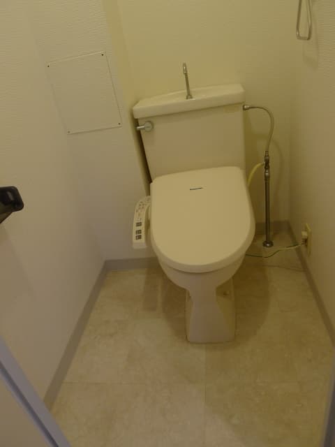 Room image 15