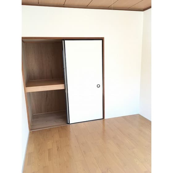 Room image 12