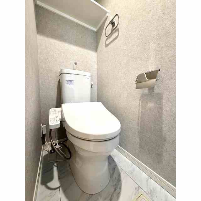 Room image 10