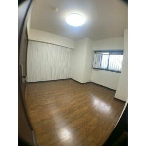 Room image 13