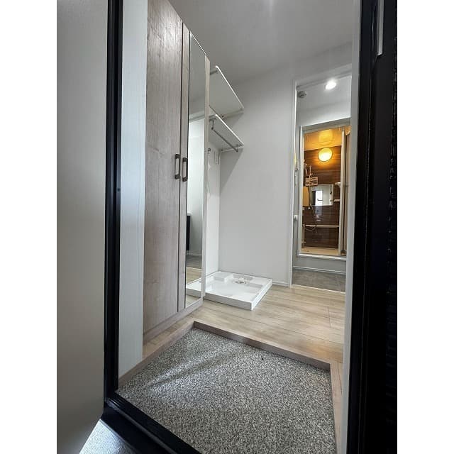 Room image 13