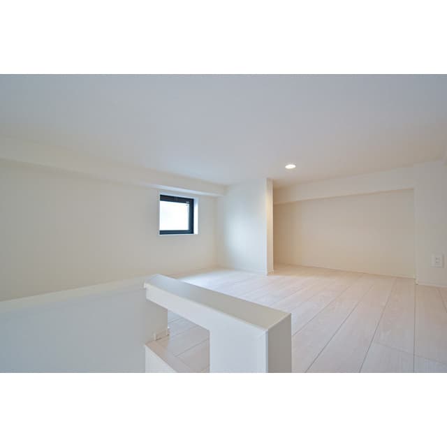 Room image 16