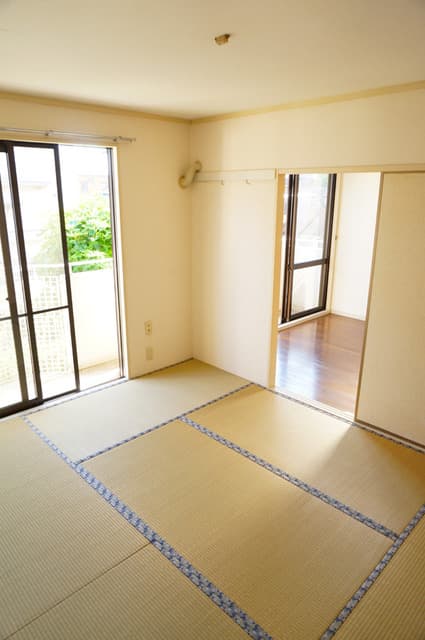 Room image 11