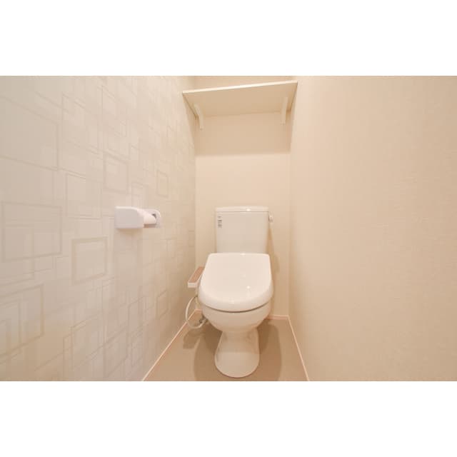 Room image 14