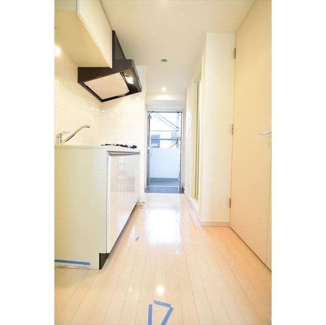 Room image 13