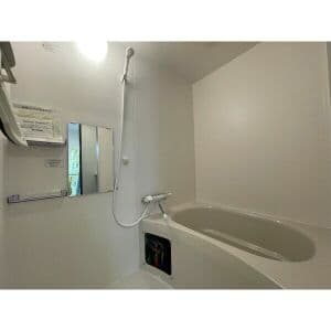 Room image 9