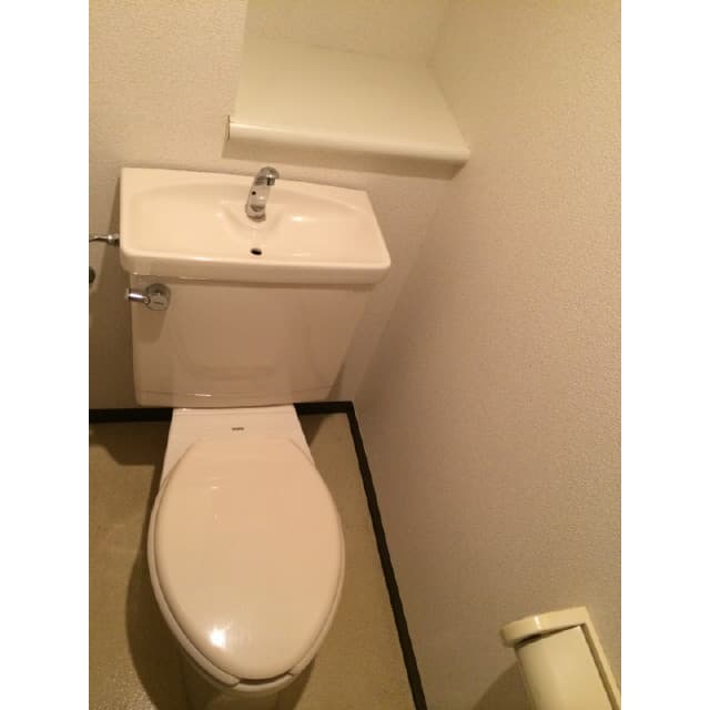 Room image 11