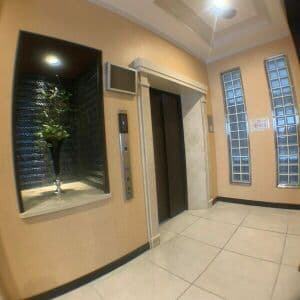 Room image 9