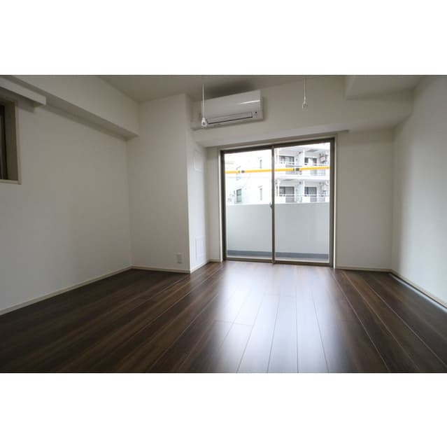 Room image 15