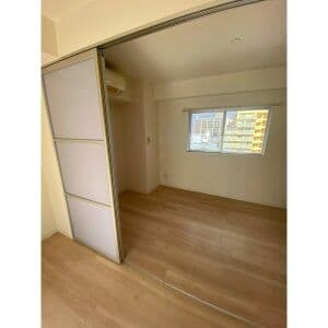 Room image 16