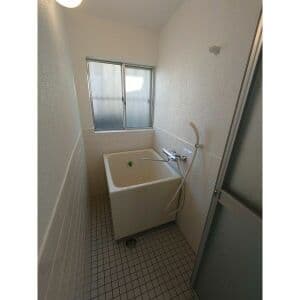 Room image 8