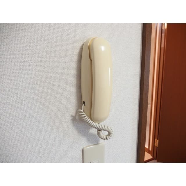 Room image 15