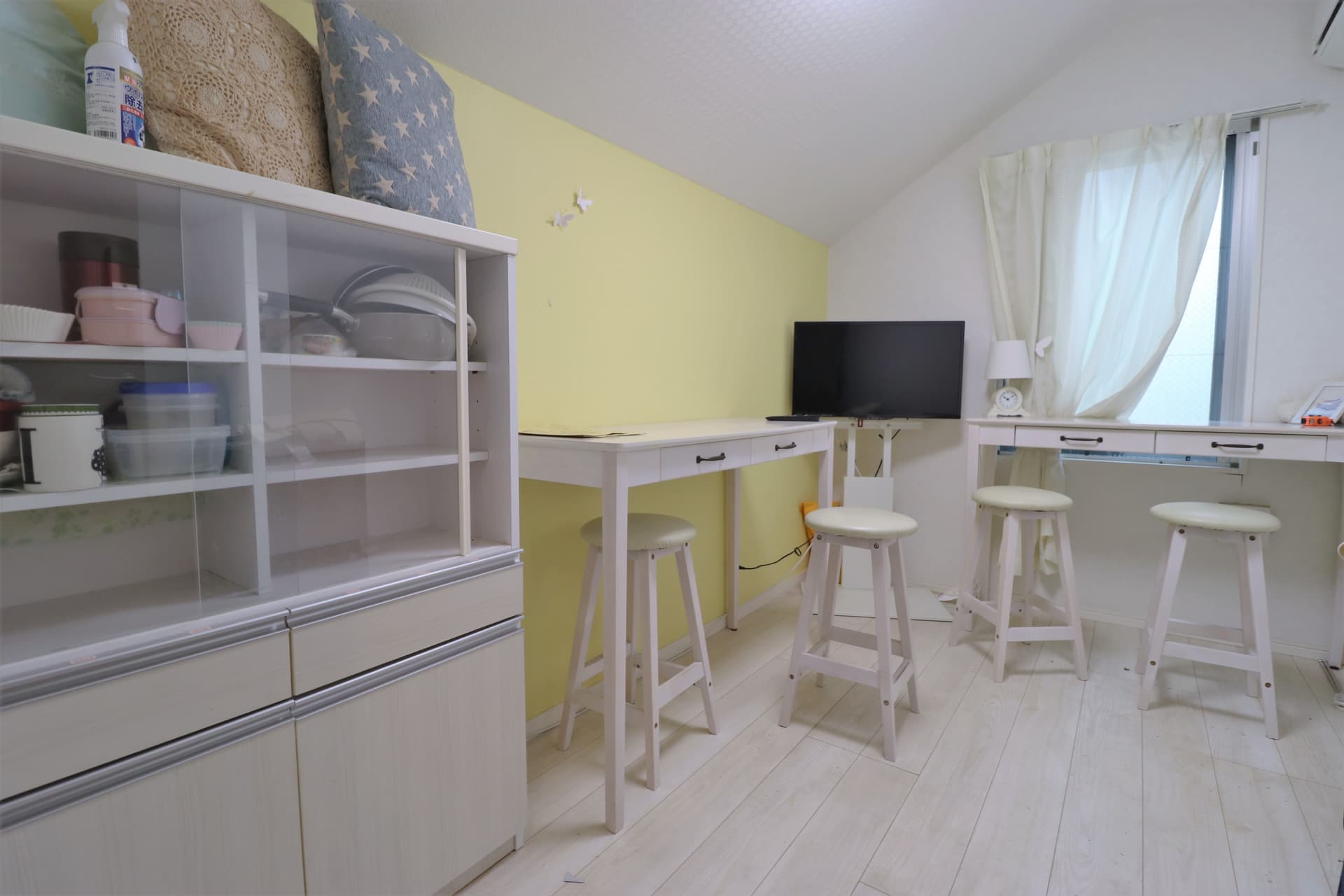 Room image 13