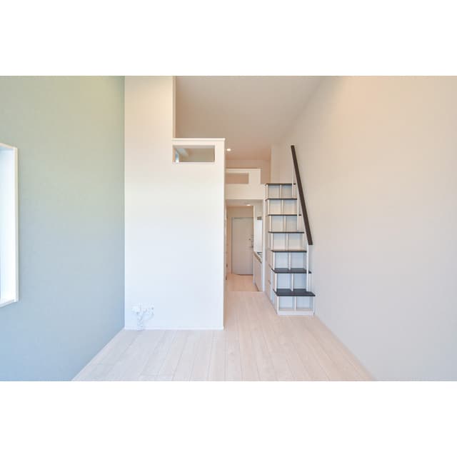 Room image 15