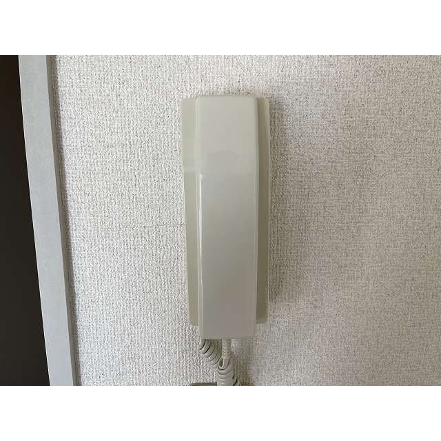 Room image 15