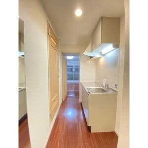 Room image 11