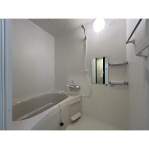 Room image 13