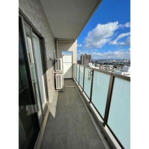 Room image 13