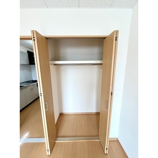 Room image 14