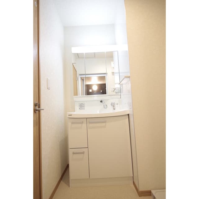 Room image 13