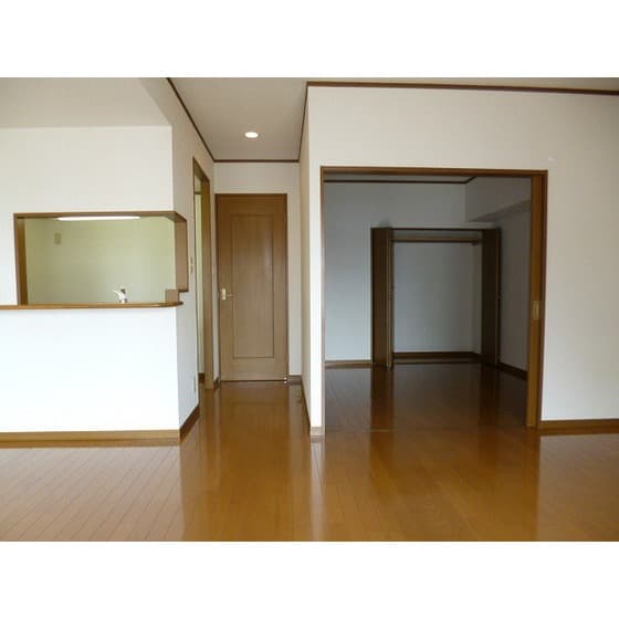 Room image 14