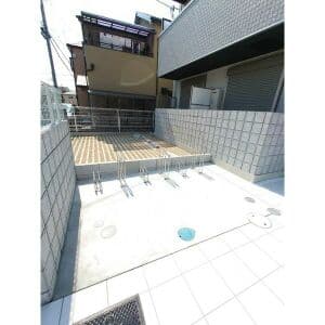 Room image 10