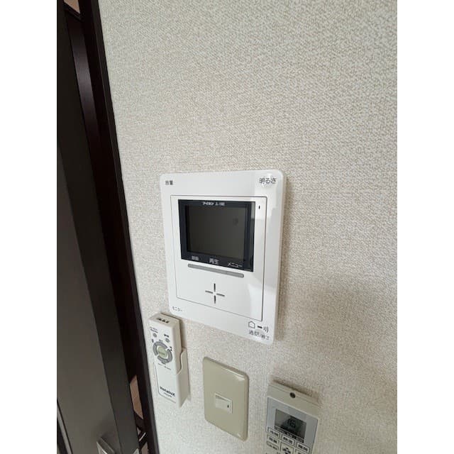 Room image 15