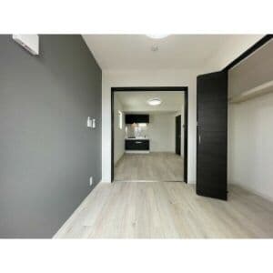 Room image 12