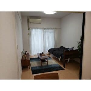 Room image 8