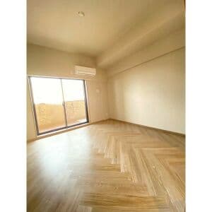Room image 16