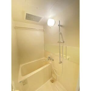 Room image 15