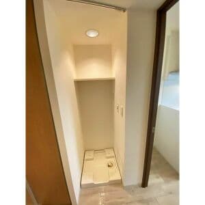 Room image 15